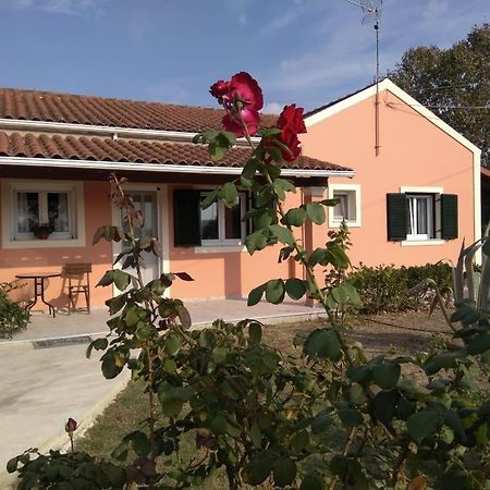 לפקימי Lonelia'S Family Homes מראה חיצוני תמונה