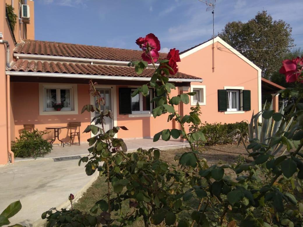 לפקימי Lonelia'S Family Homes מראה חיצוני תמונה